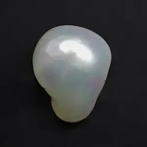 Keshi Pearl  - 3.10 Carats
